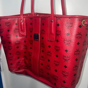 Red MCM medium Liz reversible tote bag